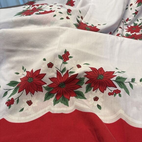 EUC Christmas Poinsette Cloth Tablecloth Size 100” By 60” - Picture 5 of 5